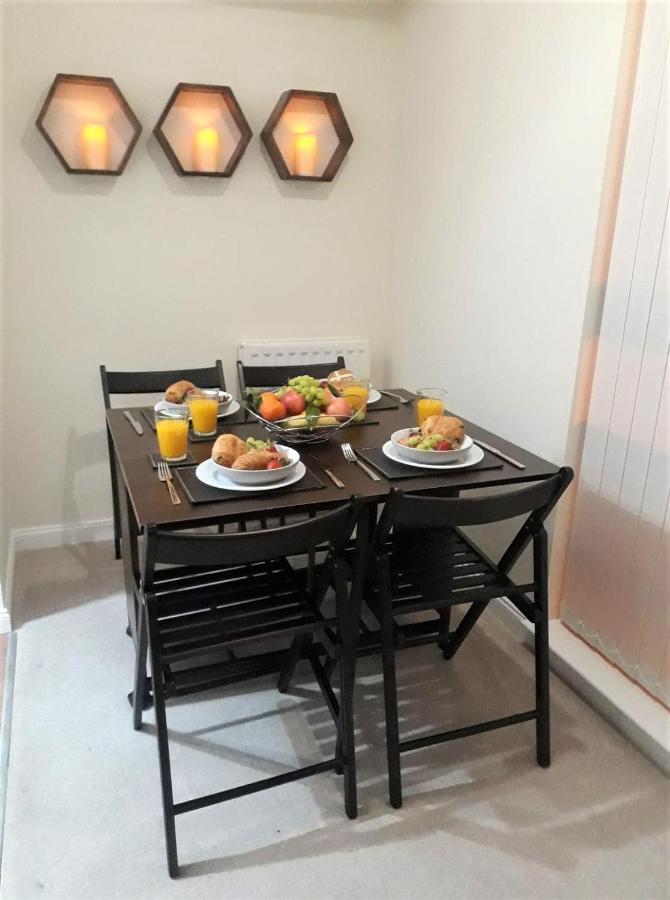 Airdrie Apartments Bagian luar foto